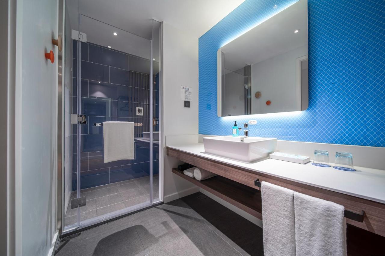 Holiday Inn Express Zhuhai Gongbei By Ihg Exterior foto