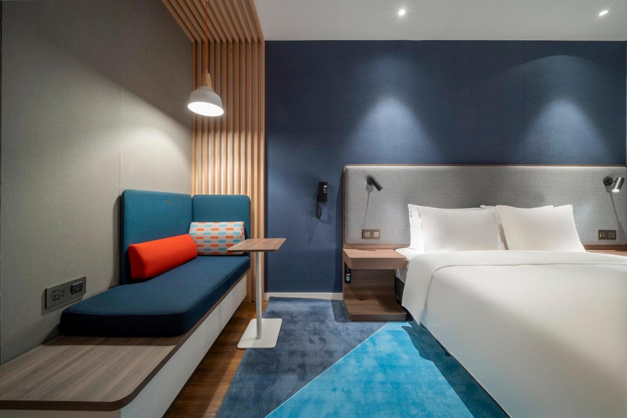 Holiday Inn Express Zhuhai Gongbei By Ihg Exterior foto