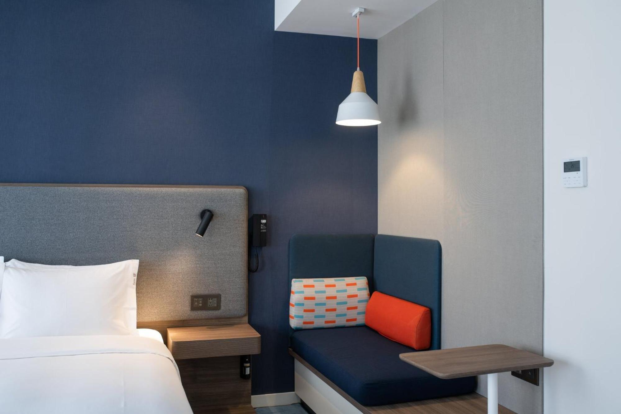 Holiday Inn Express Zhuhai Gongbei By Ihg Exterior foto